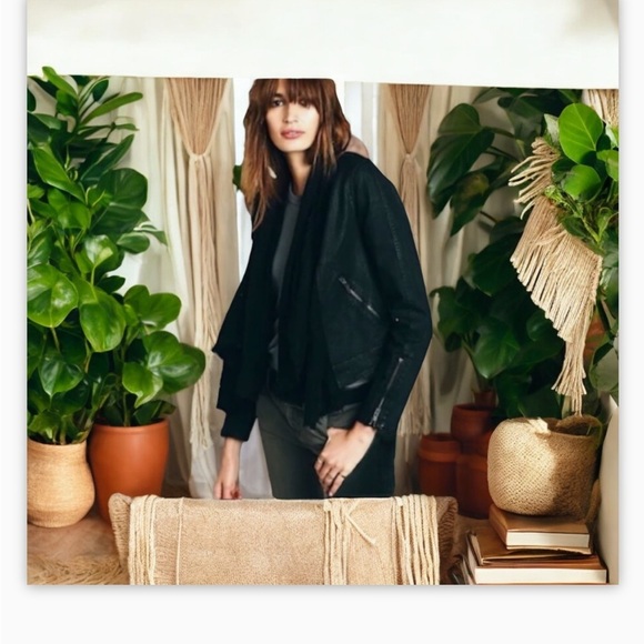 Free People Jackets & Blazers - Free People Black Comb Open Waterfall Front Raw Trim Cotton Jacket Sz 6 ✌️❤️EUC